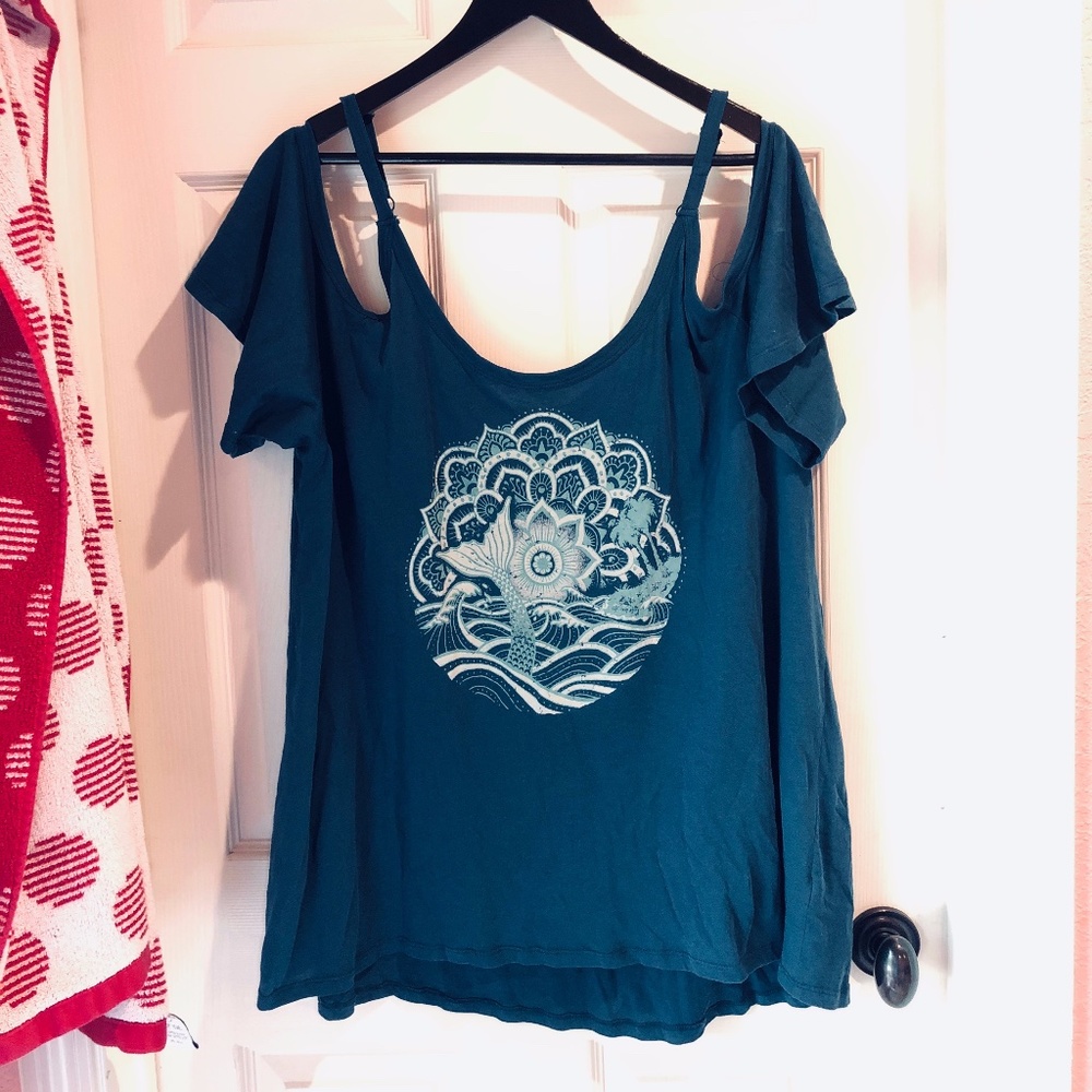 Plus Size Blue Mandala Cold Shoulder Top
